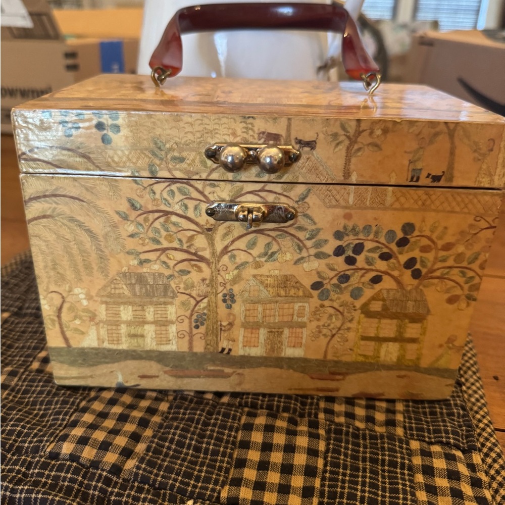 Bassin Collection by Billie Ross of the Palm Beaches Vintage Box Purse